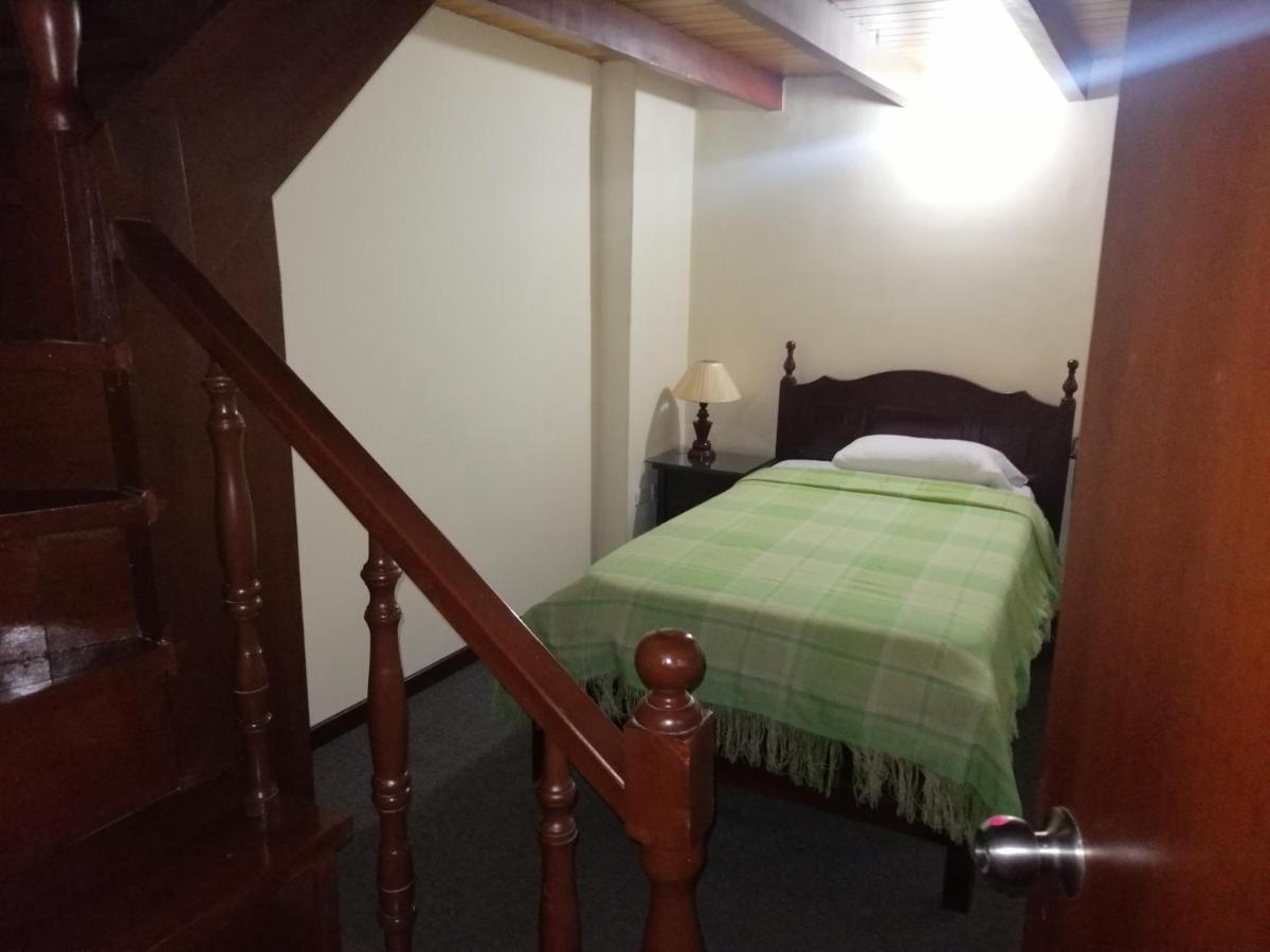 Hostal Victoria Quito Luaran gambar