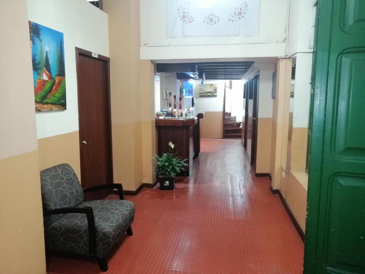 Hostal Victoria Quito Luaran gambar