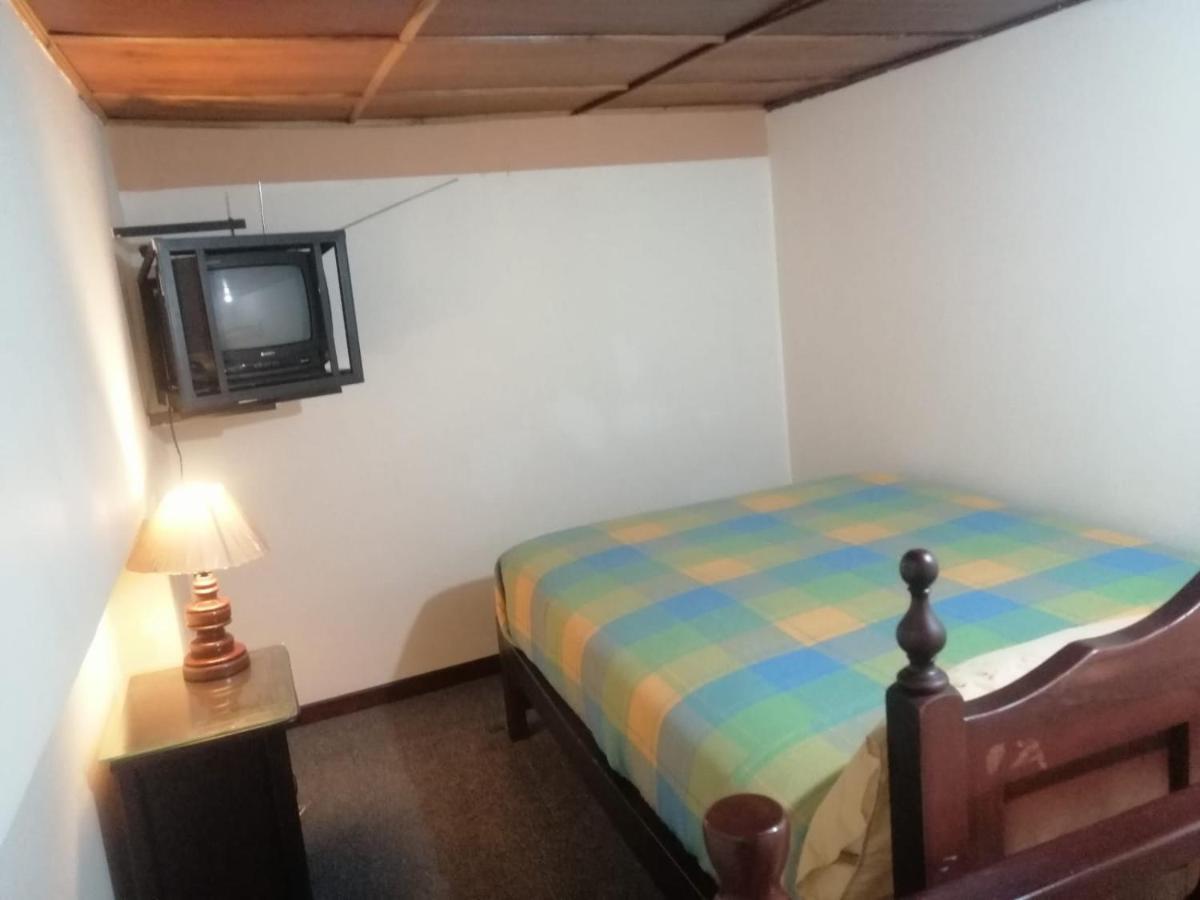 Hostal Victoria Quito Luaran gambar